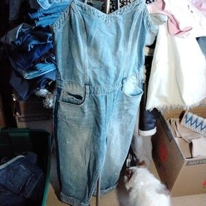 Super cute jumpsuit!16x14x11x23